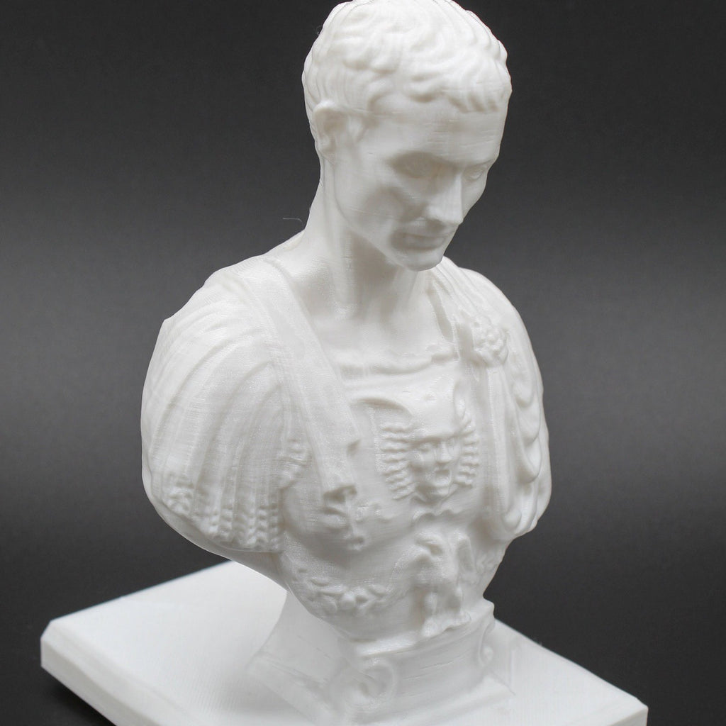 Unique Statue Penholder - Fa'Ra Way
